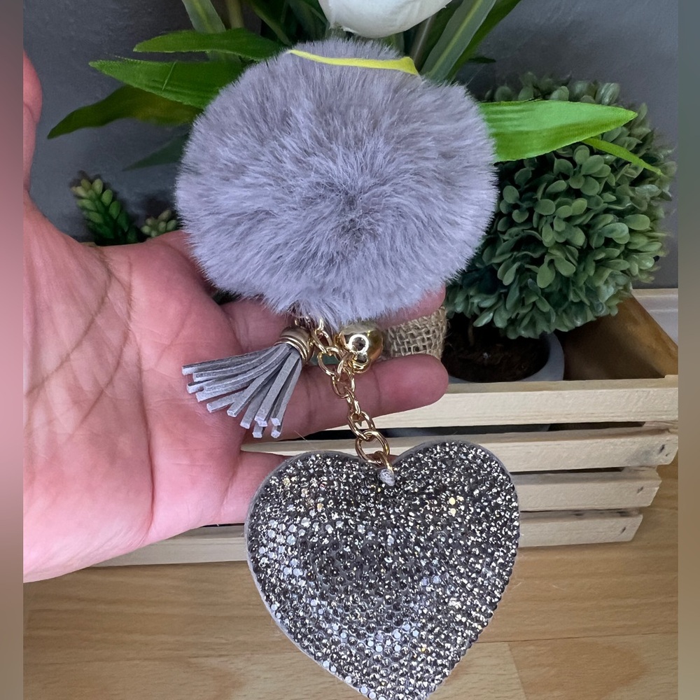Gray Heart Pom Pom keychain/bag charm - Picture 2 of 4